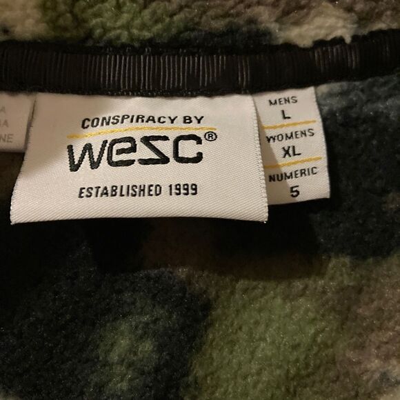 WeSC Camo Fleece Unisex Pullover Size Men’s L/Women’s XL - Picture 5 of 7